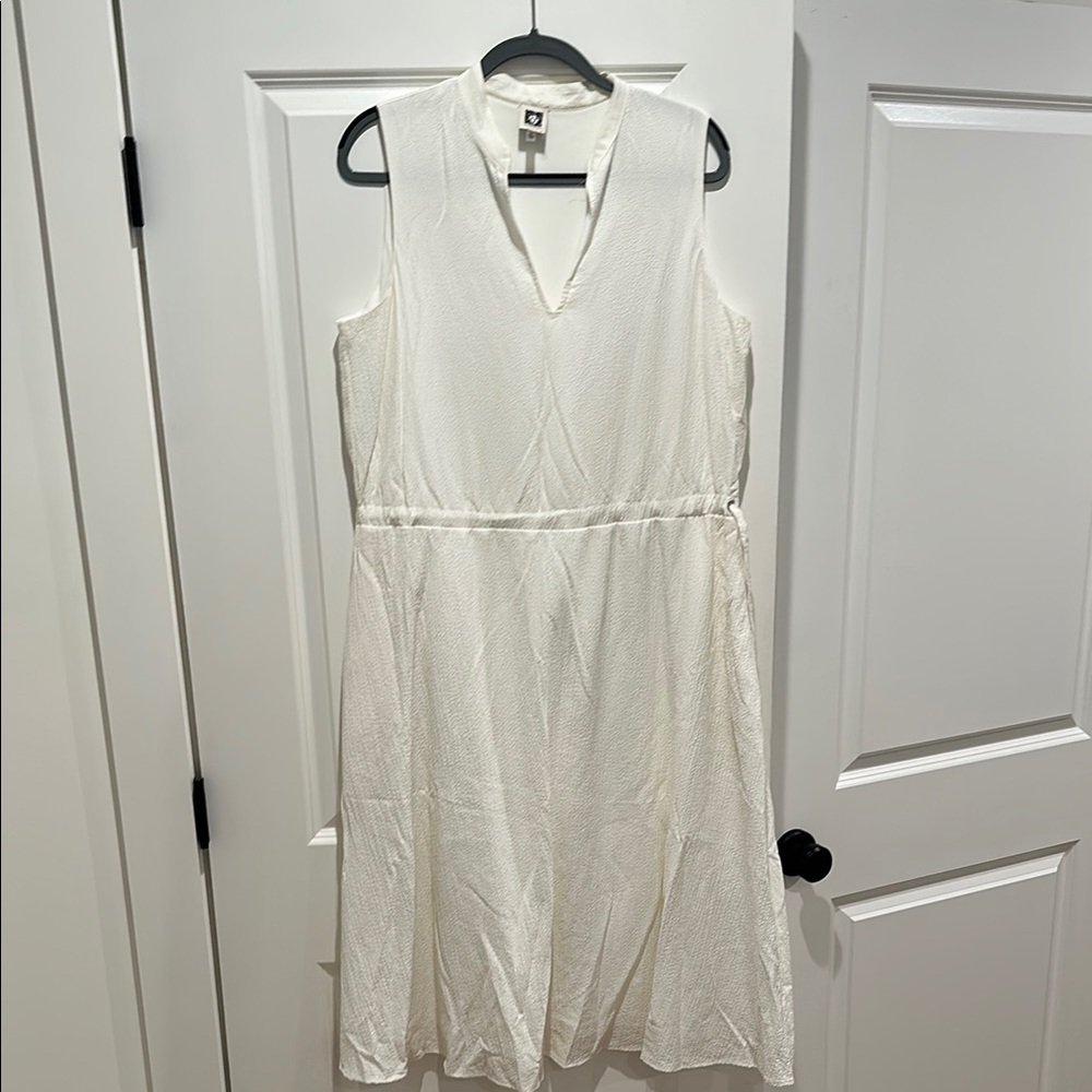 Anne Klein - Summery White Sleeveless Dress